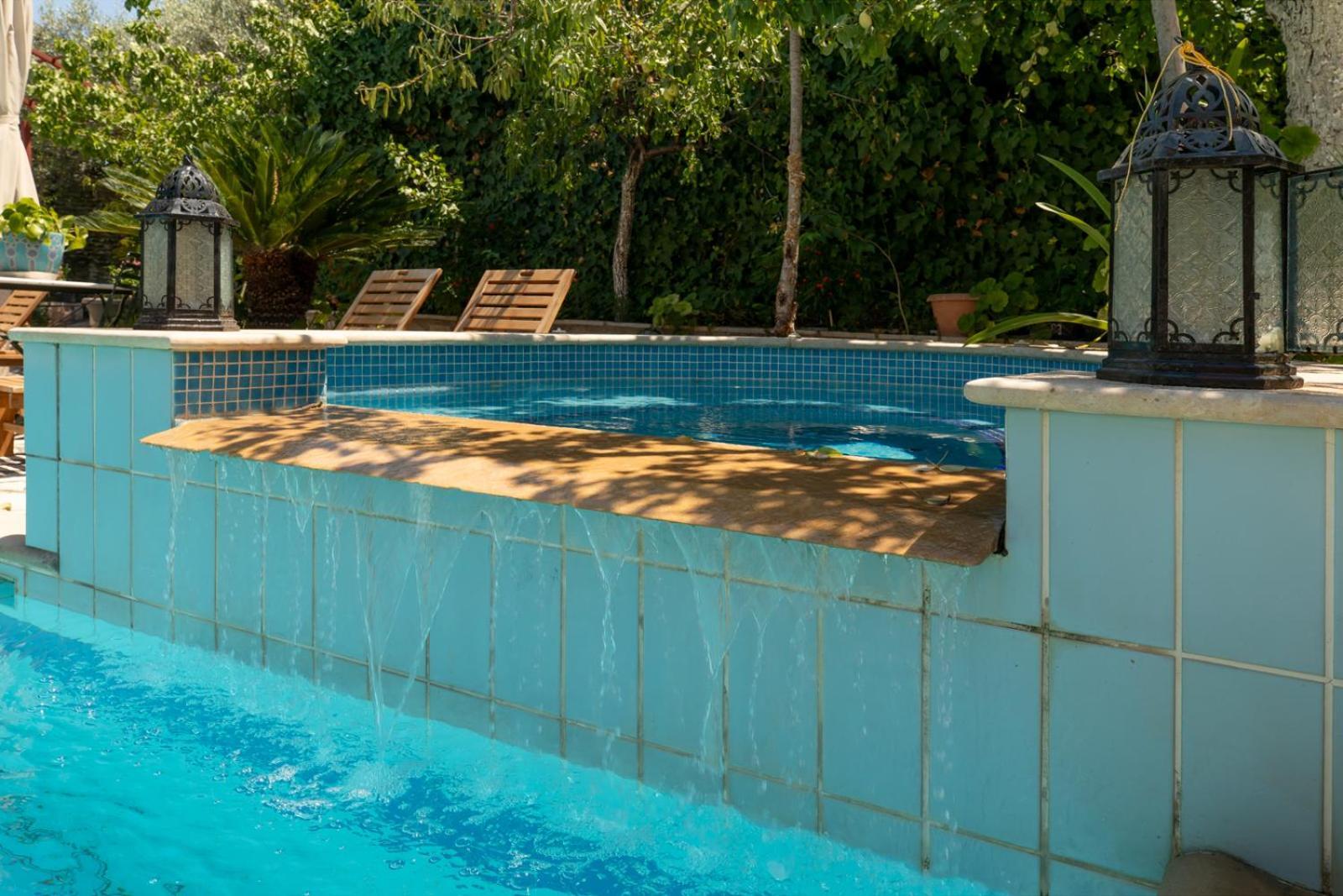 Jacuzzi Pool House Ama5690 Lejlighed Chalkís Eksteriør billede